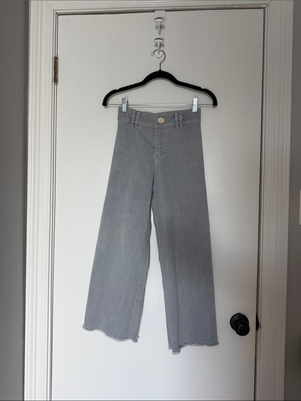 Zara Girls High-Rise Wide Leg Jeans in Light Gray- size 11-12